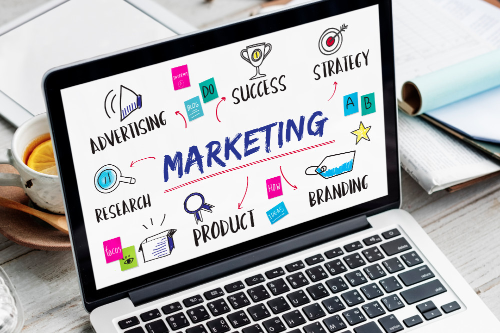 Grado en Marketing, ADE, Comercio o similares