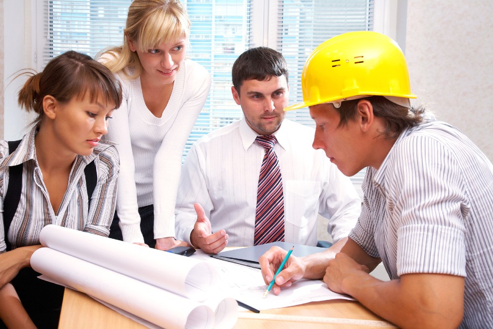 Grado en Ingeniería Mecánica, Eléctrica, Electrónica, Topografía o similar